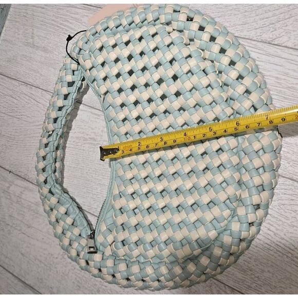 SINCERELY JULES White/Light Teal Woven Shoulder Bag NWT. 12x7" - Picture 7 of 7